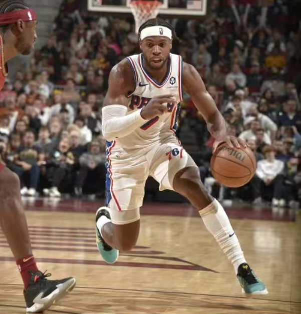 山西队绝杀广东队,米切尔惊艳四座 山西队绝杀广东队,米切尔惊艳四座