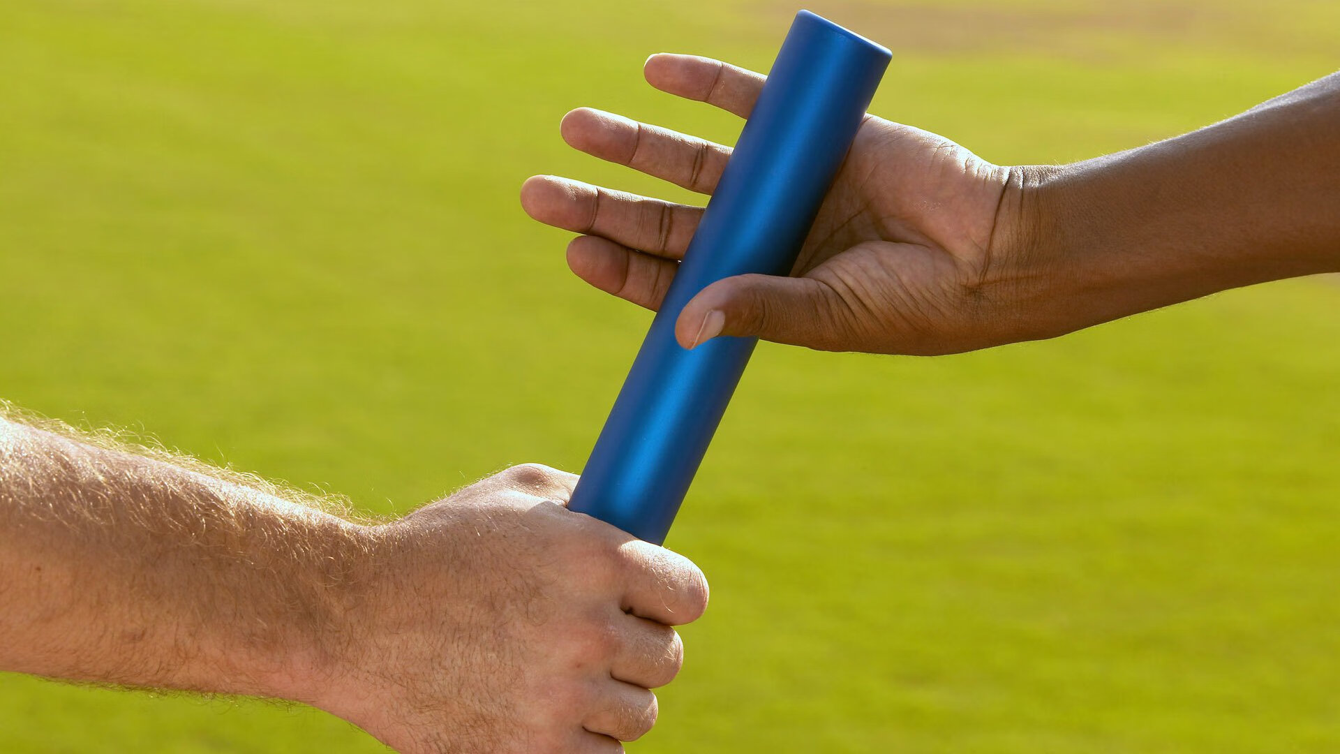 一脚，推开两扇门，阿尔瓦雷斯在英超争冠夜定义何为关键先生