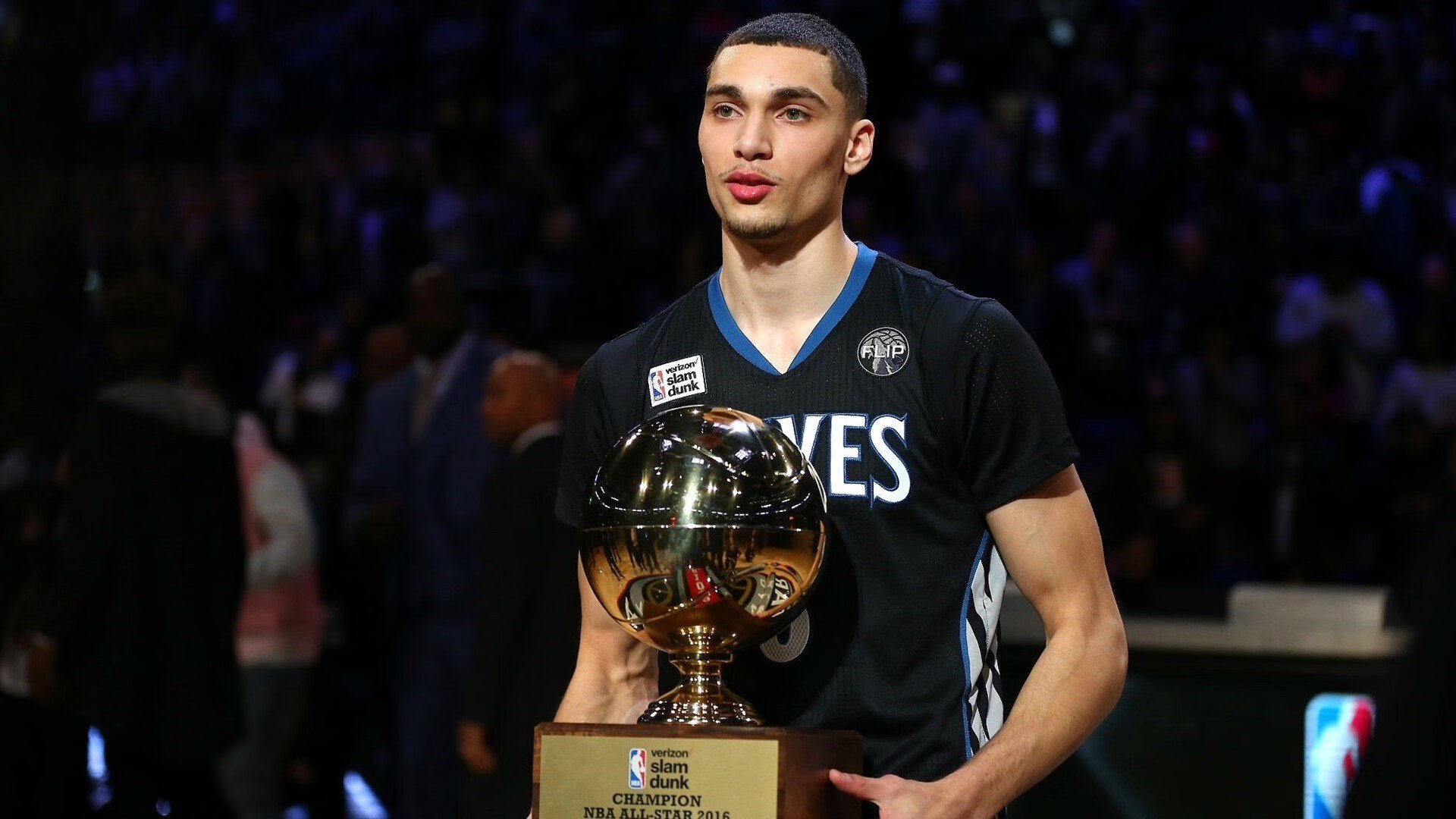 铁幕与闪电，拉亚的无解叹息墙与瑞士风暴撕裂巴萨之夜